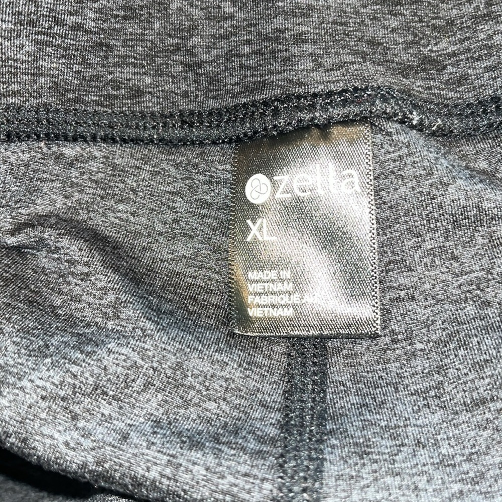 Zelle Joggers Gray Size XL. Excellent Condition. NWOT - Picture 7 of 8